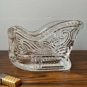 AVON 24% Lead Crystal Christmas Sleigh Centerpiece Candy Dish Holiday Decor
